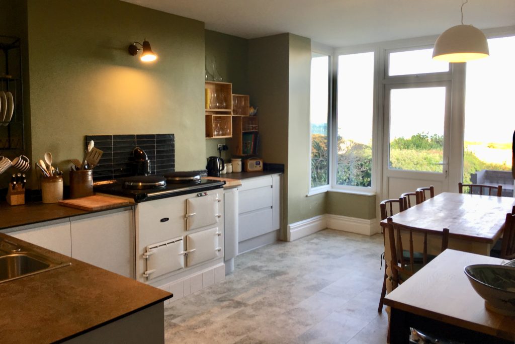 Kitchen at Aberdovey holiday house rental - Hafod Arfor